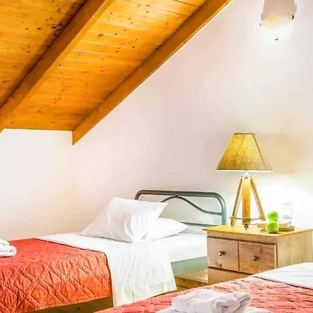 Irida Βίλα Νυδρί